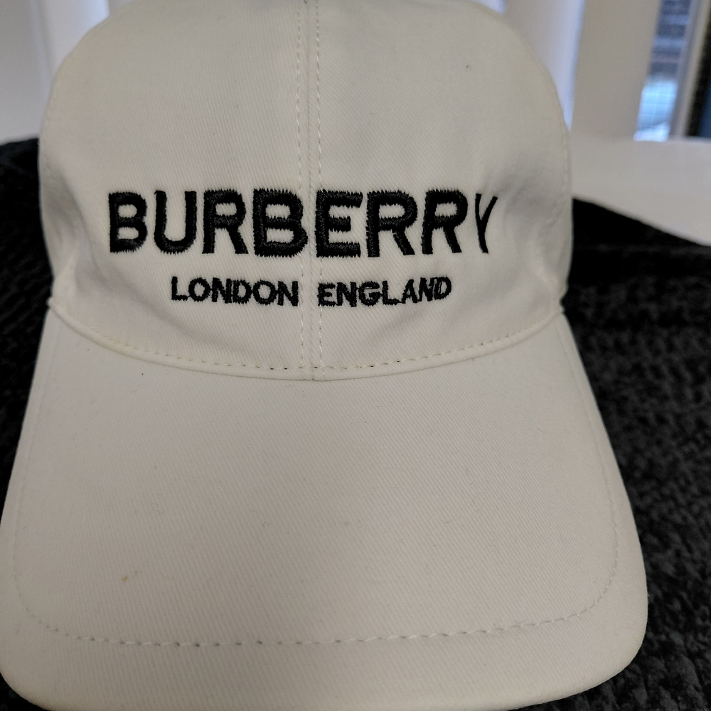 Burberry White Cap - Men's Accessory
